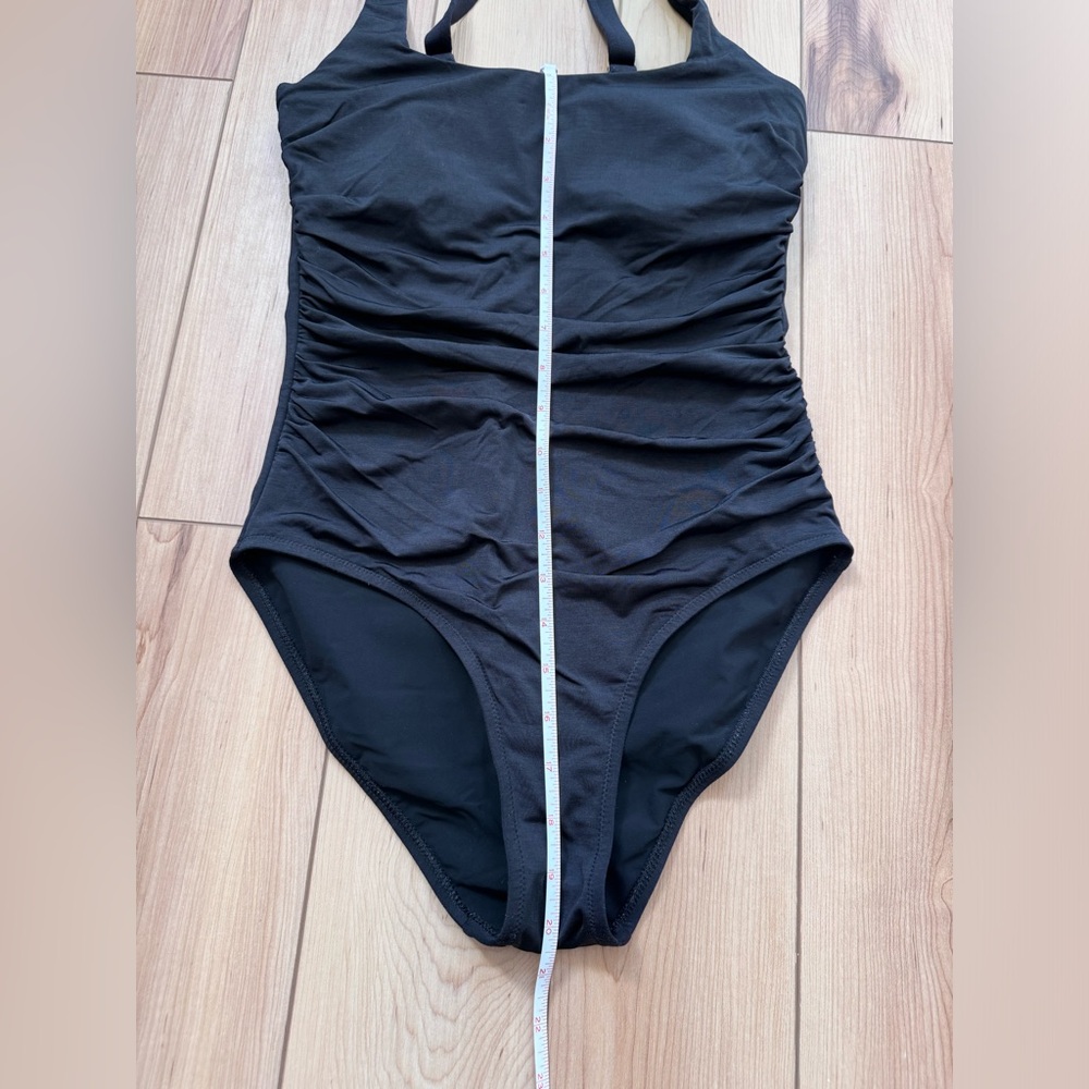 LIKE NEW Athleta One piece Swimsuit with Athleta shopping bag  XS
